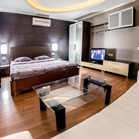 Hotrent Pechersk Lesy 20/22 เคียฟ ภายนอก รูปภาพ