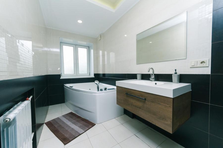 Hotrent Pechersk Lesy 20/22 เคียฟ ภายนอก รูปภาพ